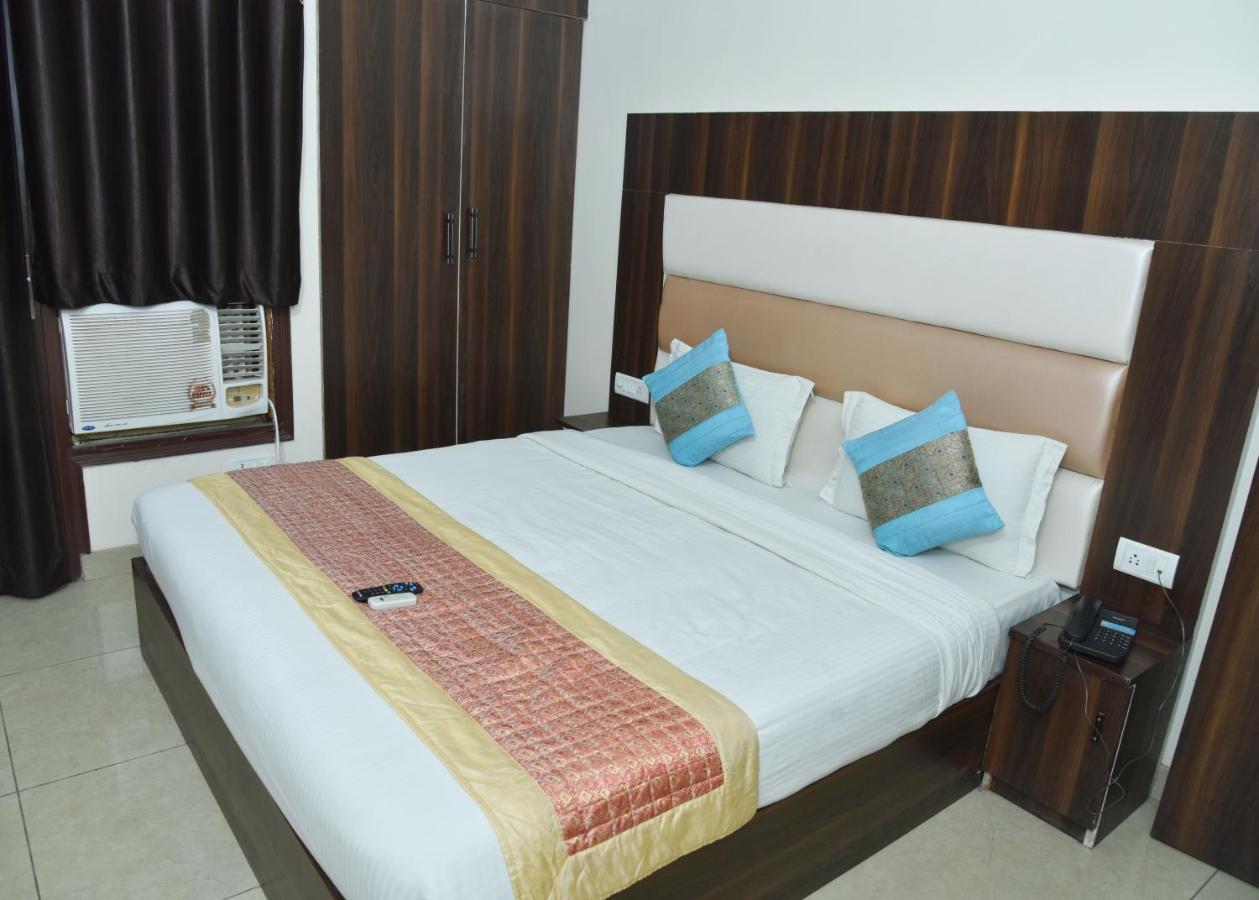 Hotel Classic Plaza At Delhi Airport Nueva Delhi Exterior foto